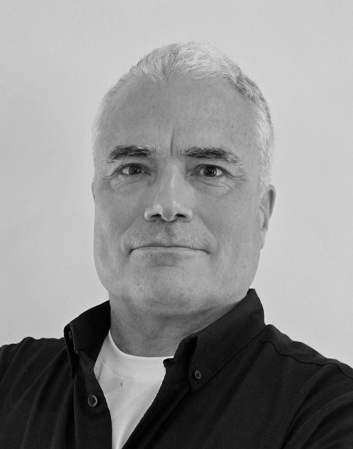 Simon Ewins, Chief Marketing Officer of EKLEKTOS